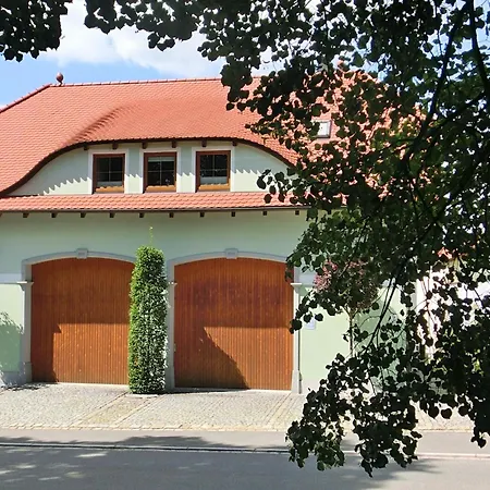 Modern In With Near Apartment *